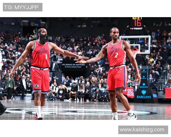 哈登全新征程：携手新球队，追逐总冠军梦想