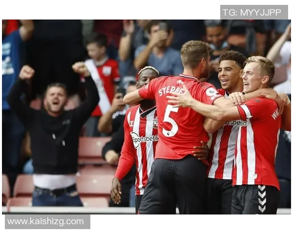 曼联主场惨遭打脸,被南安普顿逼平 曼联主场惨遭打脸,被南安普顿逼平